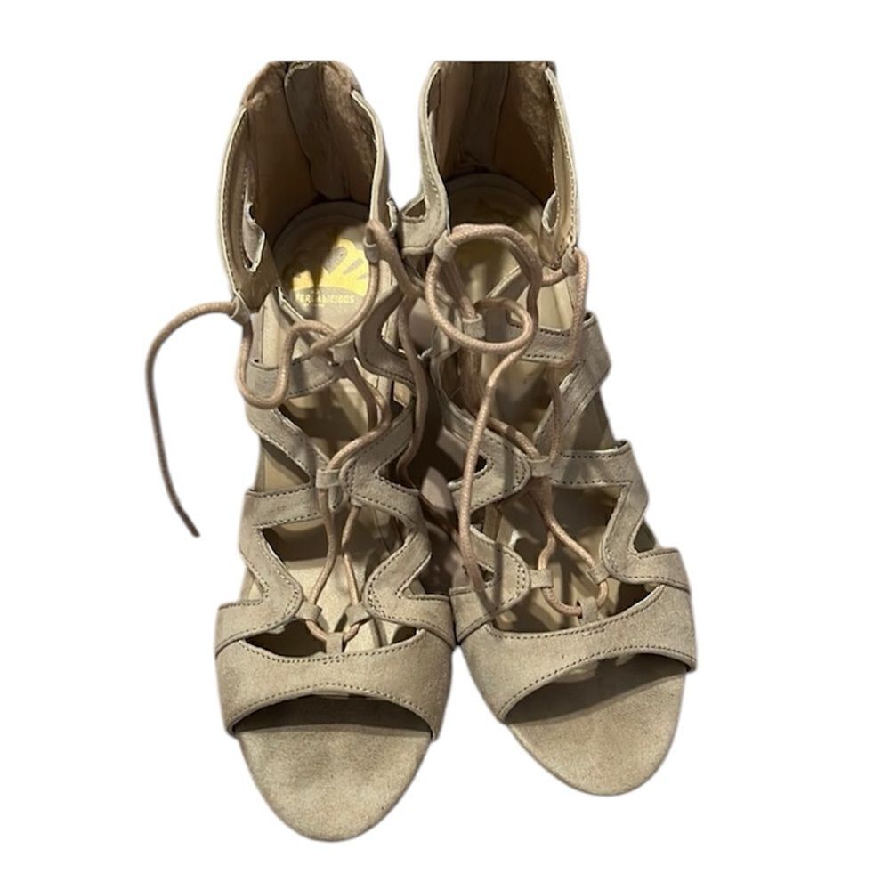 Fergalicious Heartthrob faux suede lace up back zip heeled sandals EUC